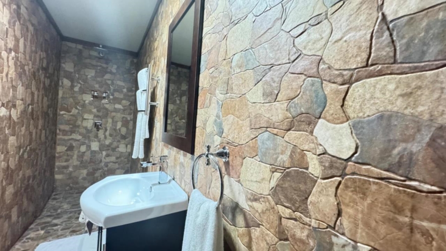 7 Bedroom Property for Sale in Rhodesdene Northern Cape